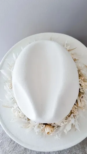 Bone Everlasting Dried Flower Wide Brim Hat