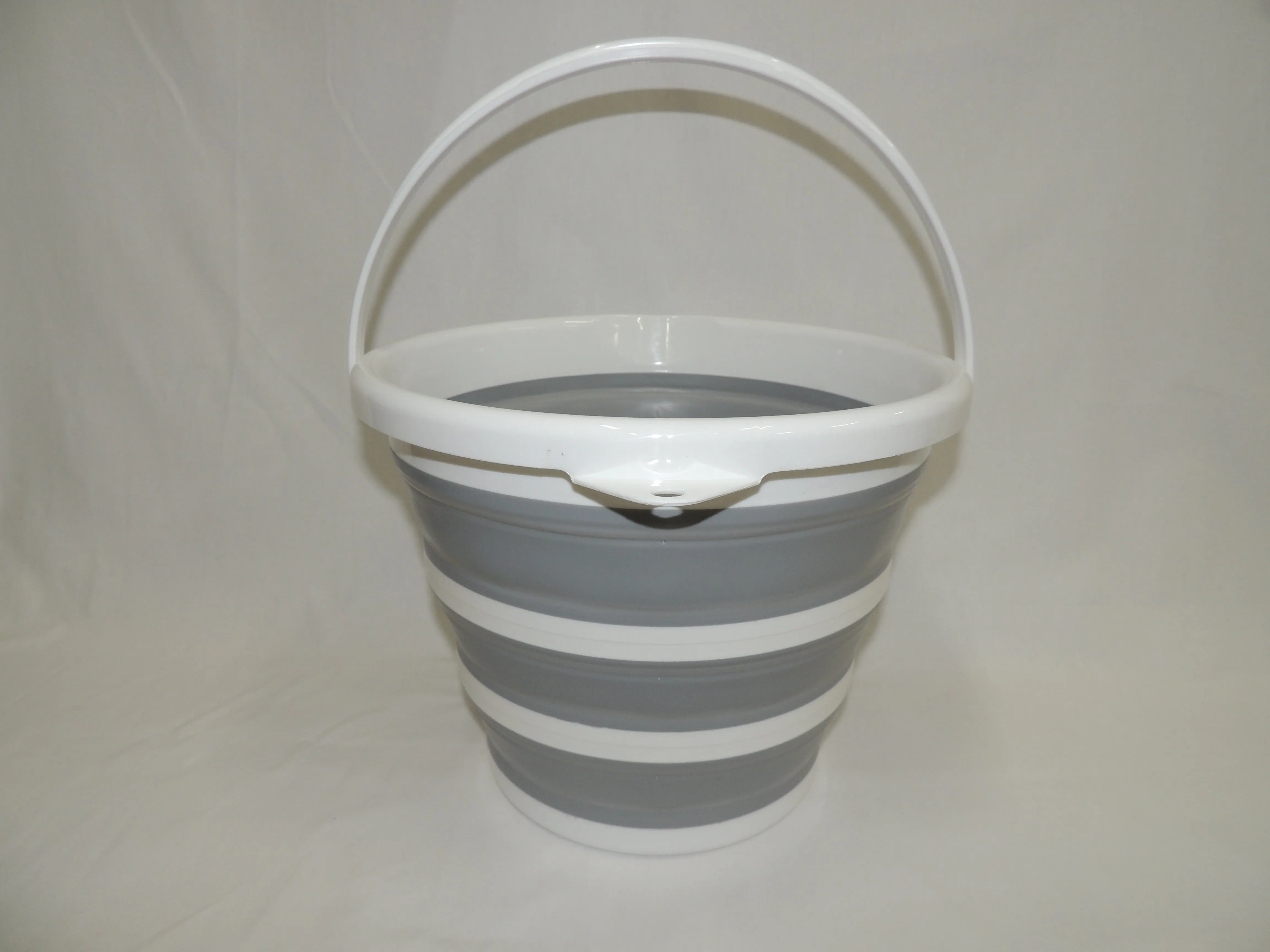 Collapsible Premium Bucket with handle - 10L