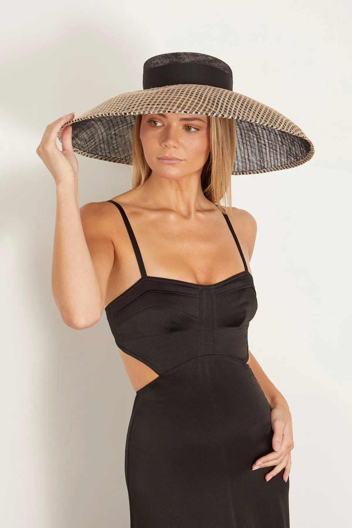 Maris Hat in Natural/Black