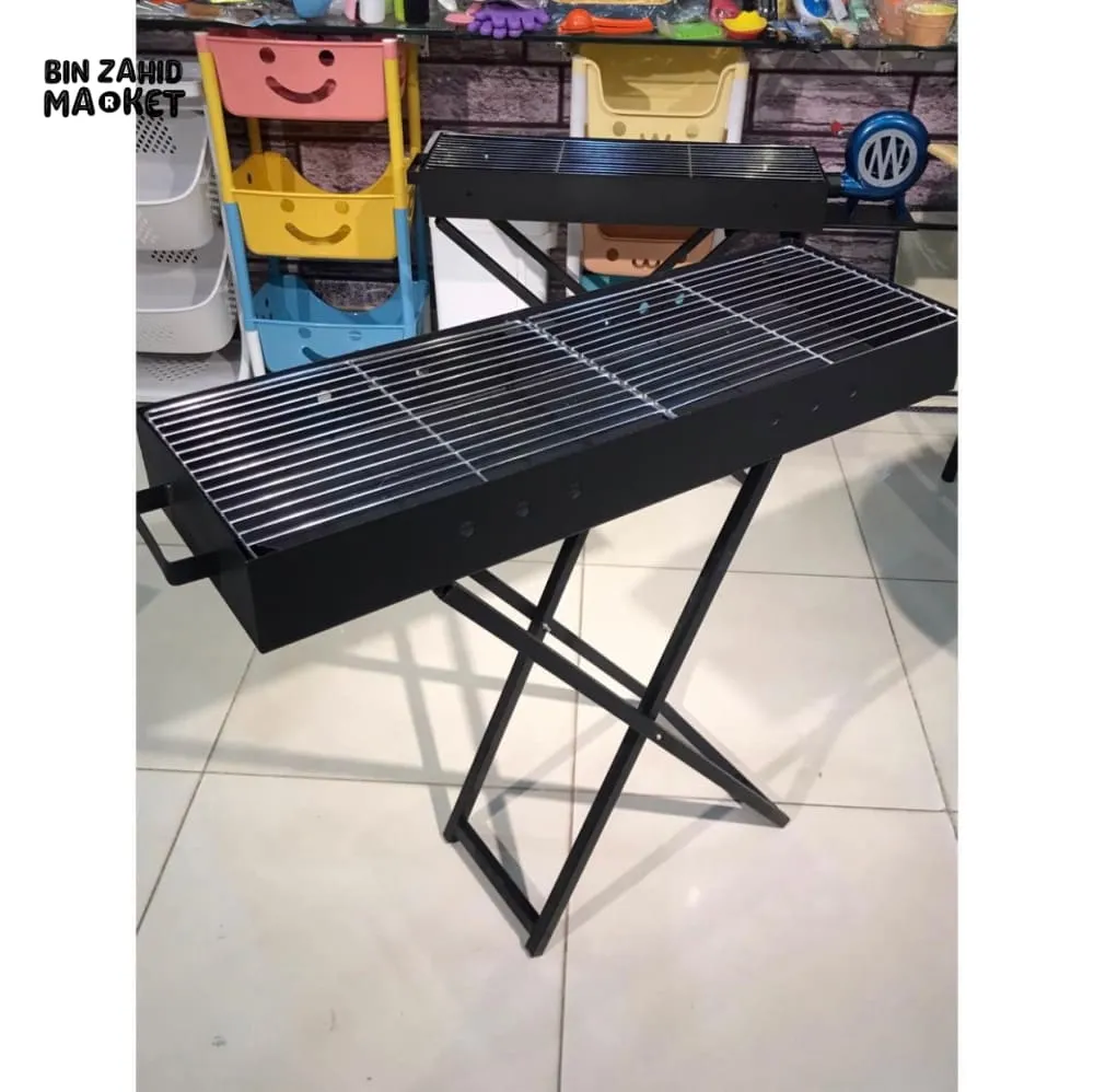 METAL CHARCOAL BARBEQUE GRILL